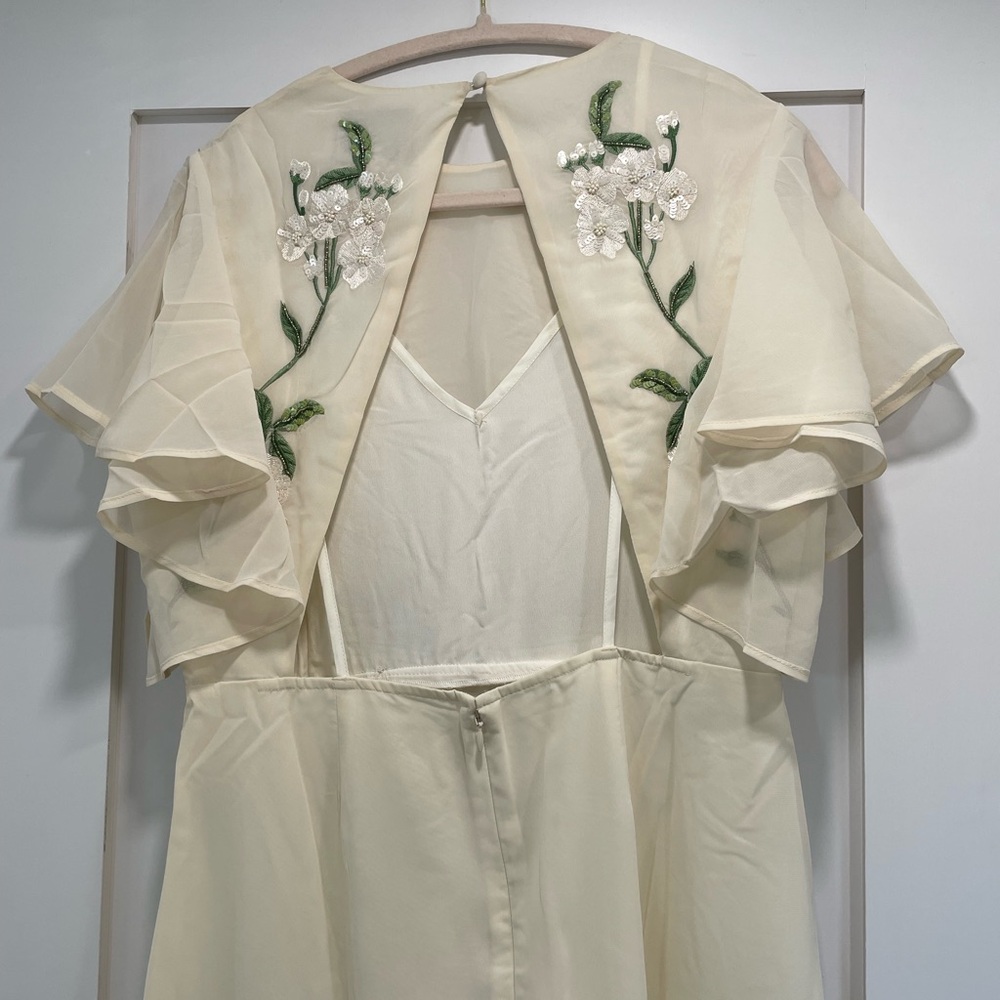 Hope & Ivy Swan Embellished Open Back Maxi Dress - Ivory Bridal Womens US Size 6 - Picture 8 of 16
